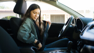 降低青少年司机保险费用的方法
